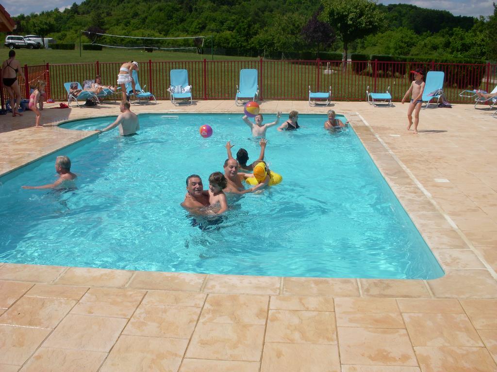 Camping De La Pelouse Jaulny Esterno foto