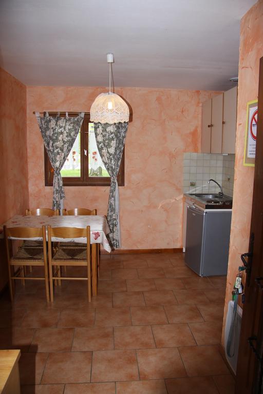 Camping De La Pelouse Jaulny Esterno foto